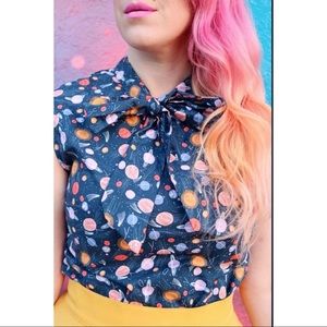 Retrolicious Space Out Bow Top